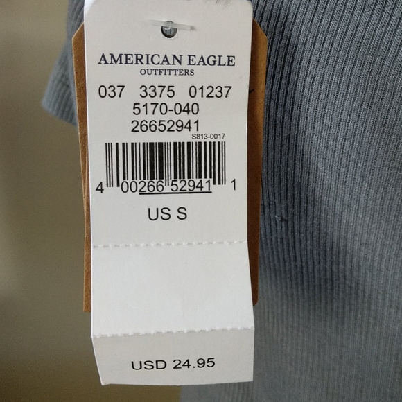 American Eagle Soft and Sexy off the shoulder top - Picture 3 of 5